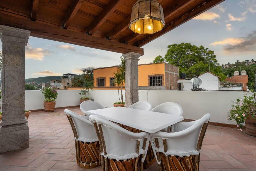 Elegant 3Br Home With Rooftop & Grill In Centro San Miguel 산미겔데아옌데 외부 사진